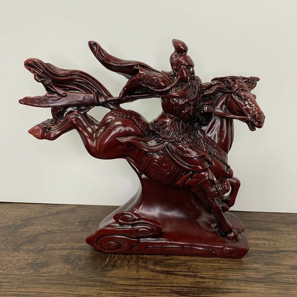 Vintage Red Resin Chinese General Guan Yu God of War On a Galloping Horse Statue - Picture 8 of 8